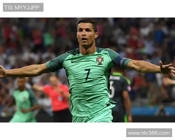 当今世界三大足球巨星：梅西、C罗与哈兰德的传奇对决与影响力解析